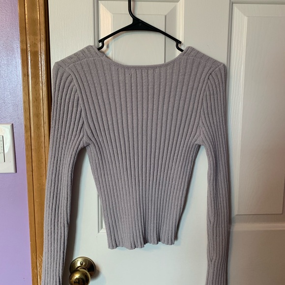 medium Forever 21 V-neck croptop sweater - Picture 3 of 3